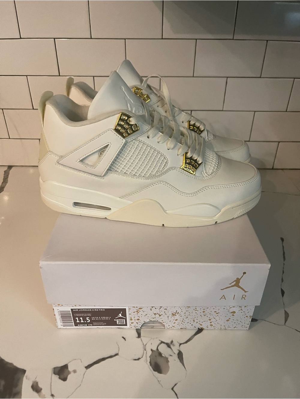 Mens Retro 4 Metallic Gold Size 11.5. - Picture 8 of 8